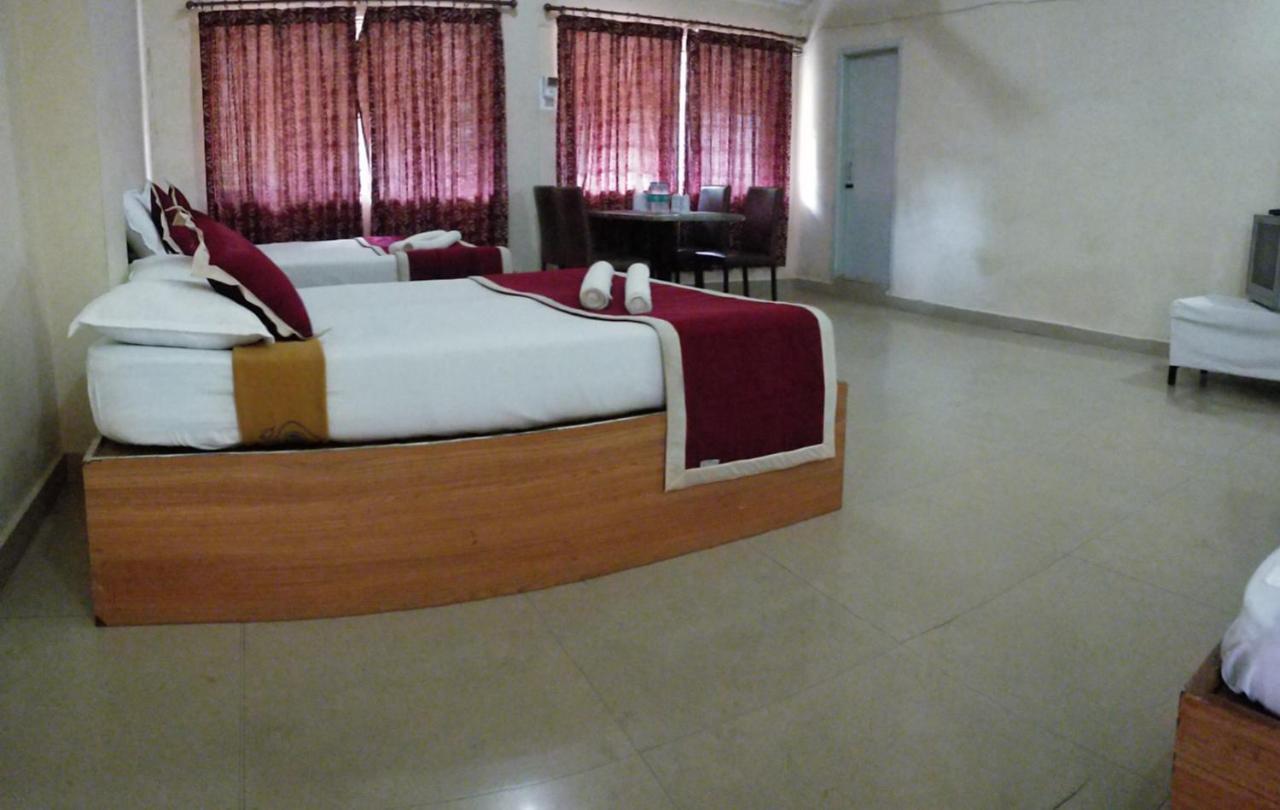 Kstdc Hotel Mayura Talakaveri, Bhagamandala Madikeri Extérieur photo